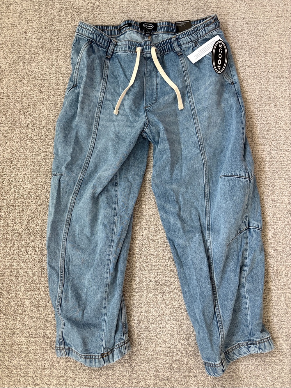 Scoop Brand Relaxed Pull on Crop Barrel Jeans Light Wash Size Large 12-14 - Picture 2 of 5